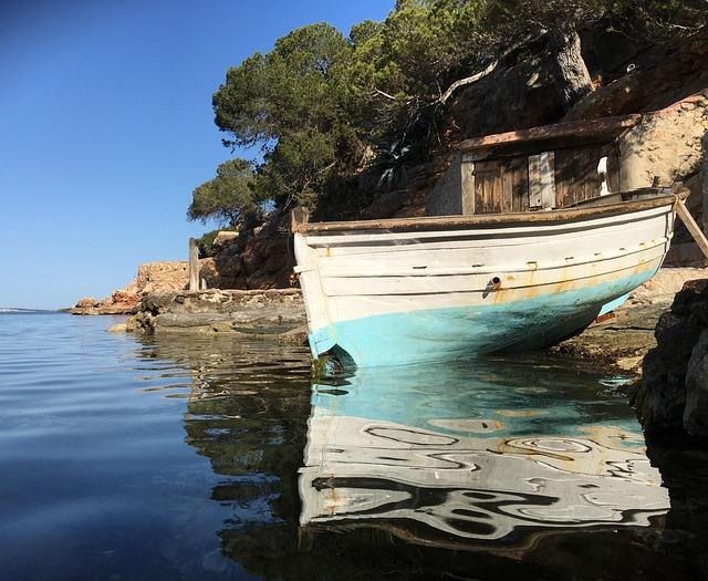 Ibiza Travel Guide: Your Ultimate Resource for Beaches, Nightlife, Culture, and Adventure